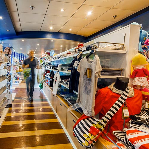 /shared/images/a-bordo/Divertimento/area-shopping/MOBY_NAVI_SERVIZI_BORDO_DIVERTIMENTO_AREASHOPPING_500px.jpg